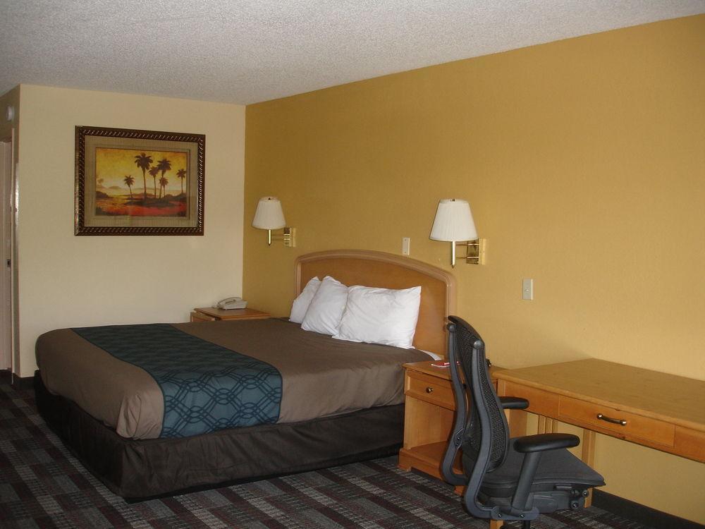 Jax Airport Hotel Jacksonville Eksteriør bilde
