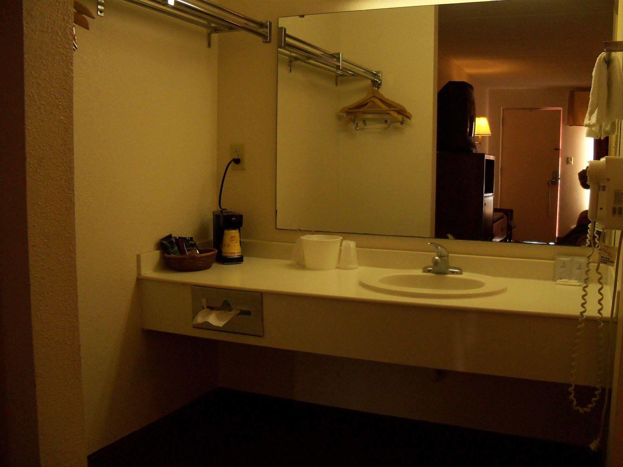 Jax Airport Hotel Jacksonville Eksteriør bilde